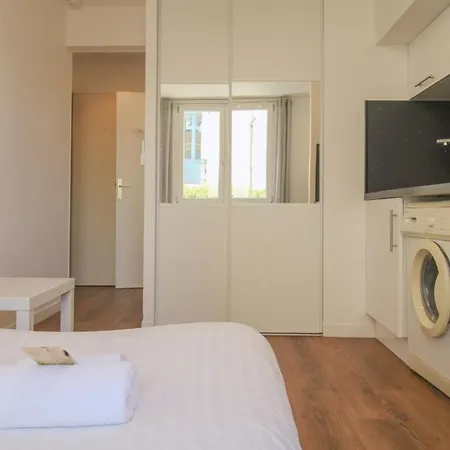 Le Quatre #air Conditioning #downtown #cozy Apartmán
