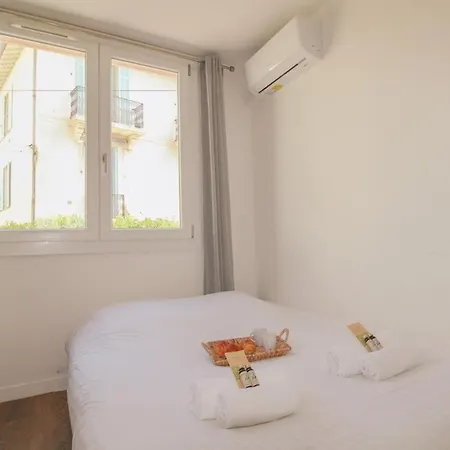 Le Quatre #air Conditioning #downtown #cozy