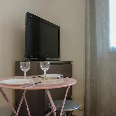 Le Quatre #air Conditioning #downtown #cozy *